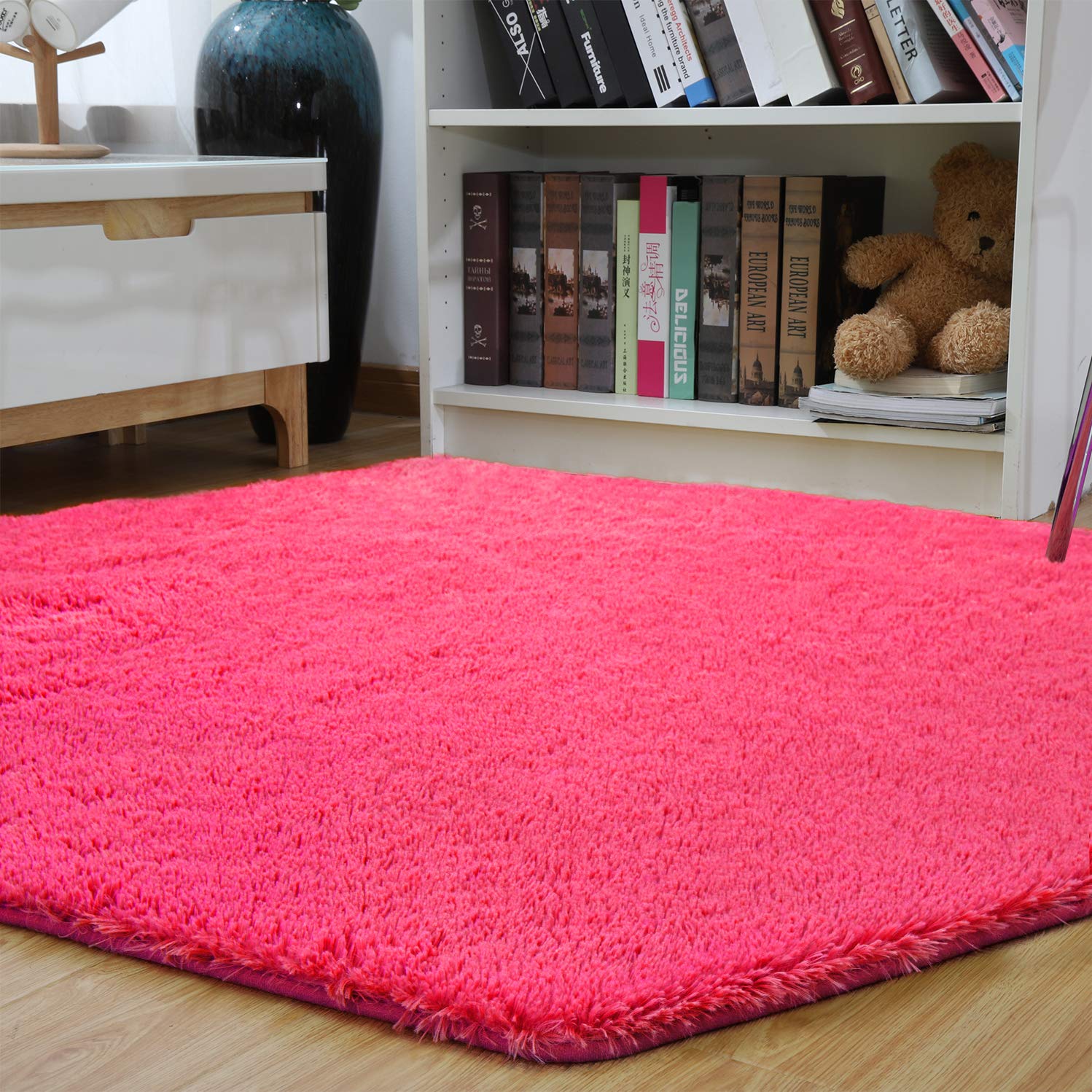 Junovo diameter 4.6 ft rug accommodates princess tents and play castles.