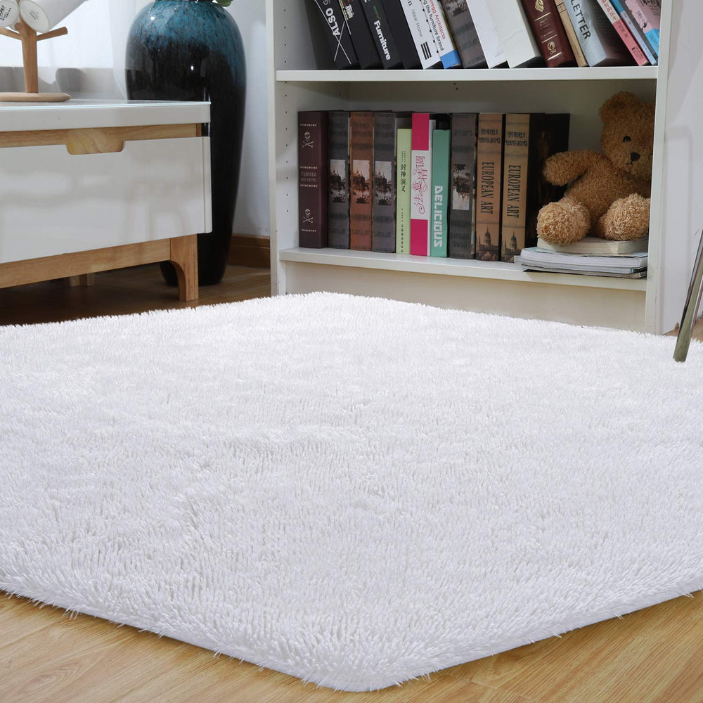 Junovo Ultra Soft Rug plush texture enhances pretend-play princess tents