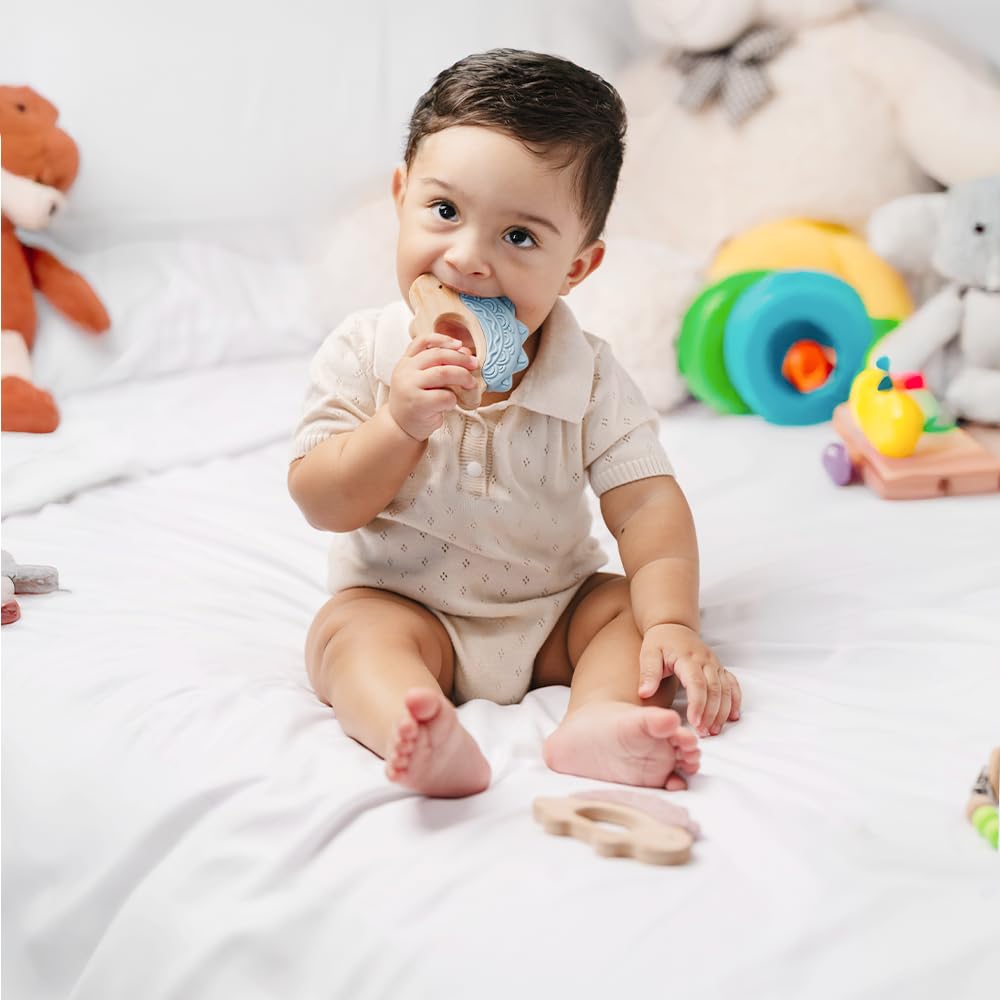 JUNUNA teether makes a thoughtful baby gift option