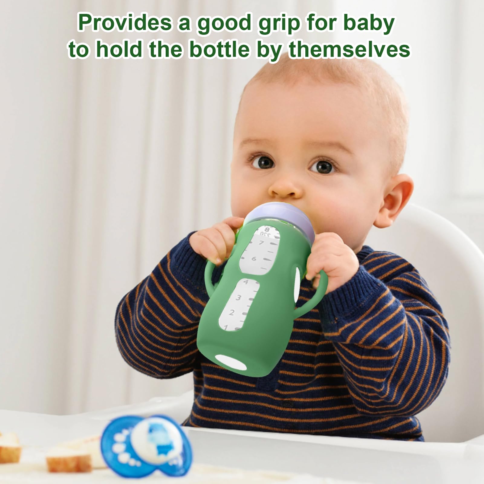 Juome sleeve highlights baby-friendly grip while keeping glass bottle safe through bumps.