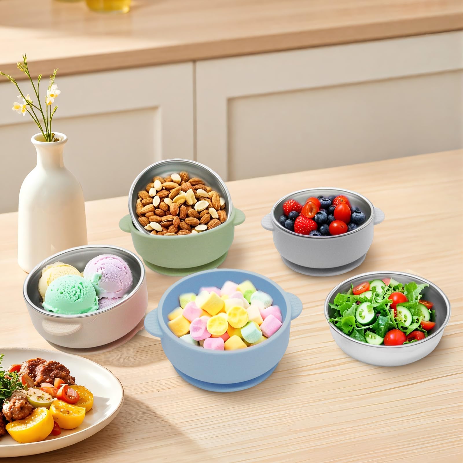 JVEOO bowls ready for use on highchair trays to prevent spills