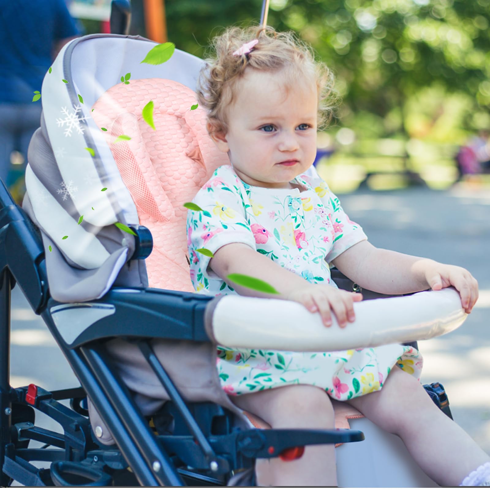 KAKIBLIN machine-washable baby cushion simplifies quick cleanup after adventures.