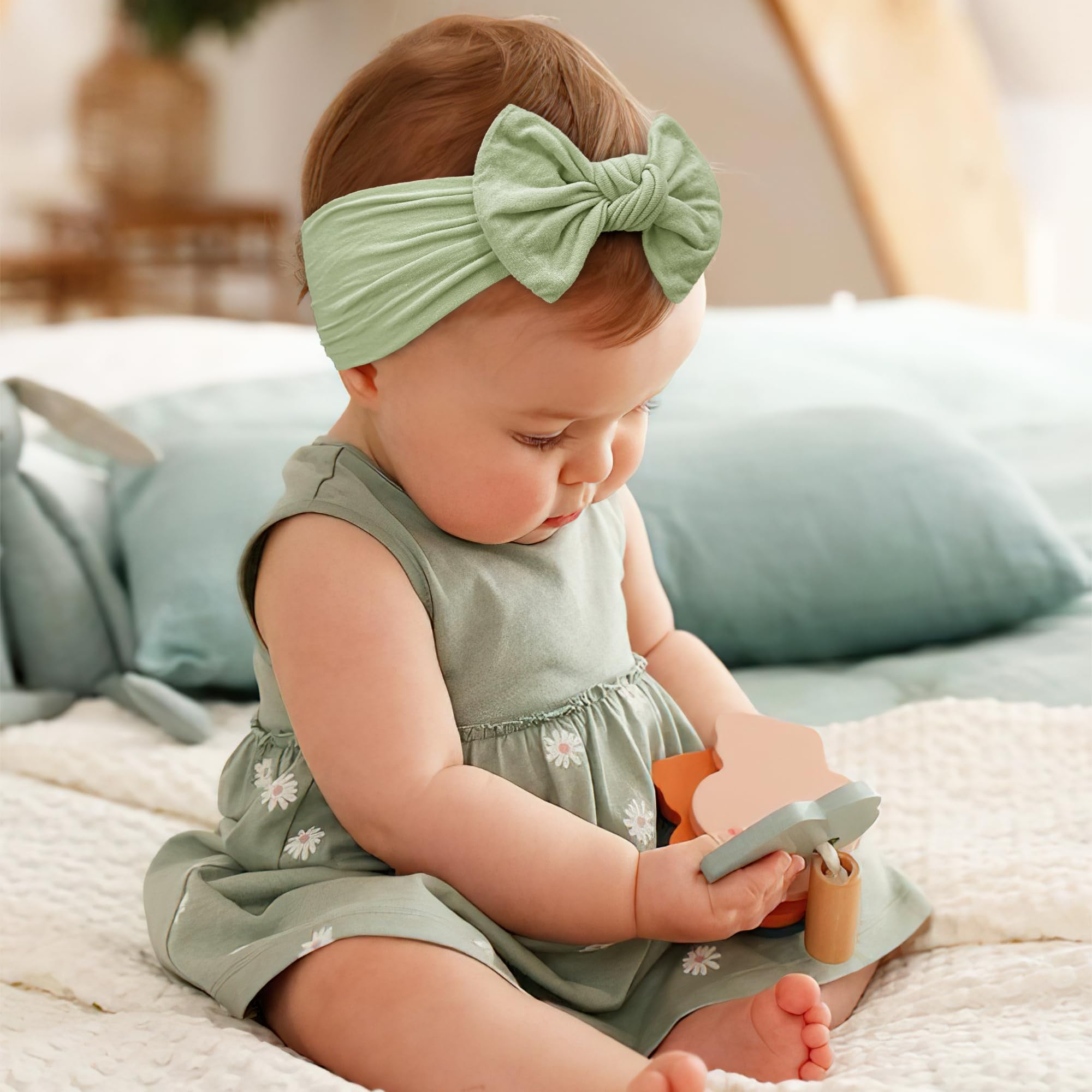 Kangaroo baby bows in bright colors perfect for photos and outfits