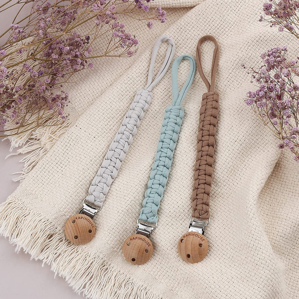 Kapihouse gift-set pacifier clips for showers or birthdays.