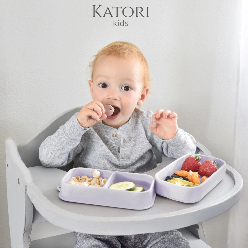 KATORI KIDS rectangular suction base keeps meals secure during restaurant use.