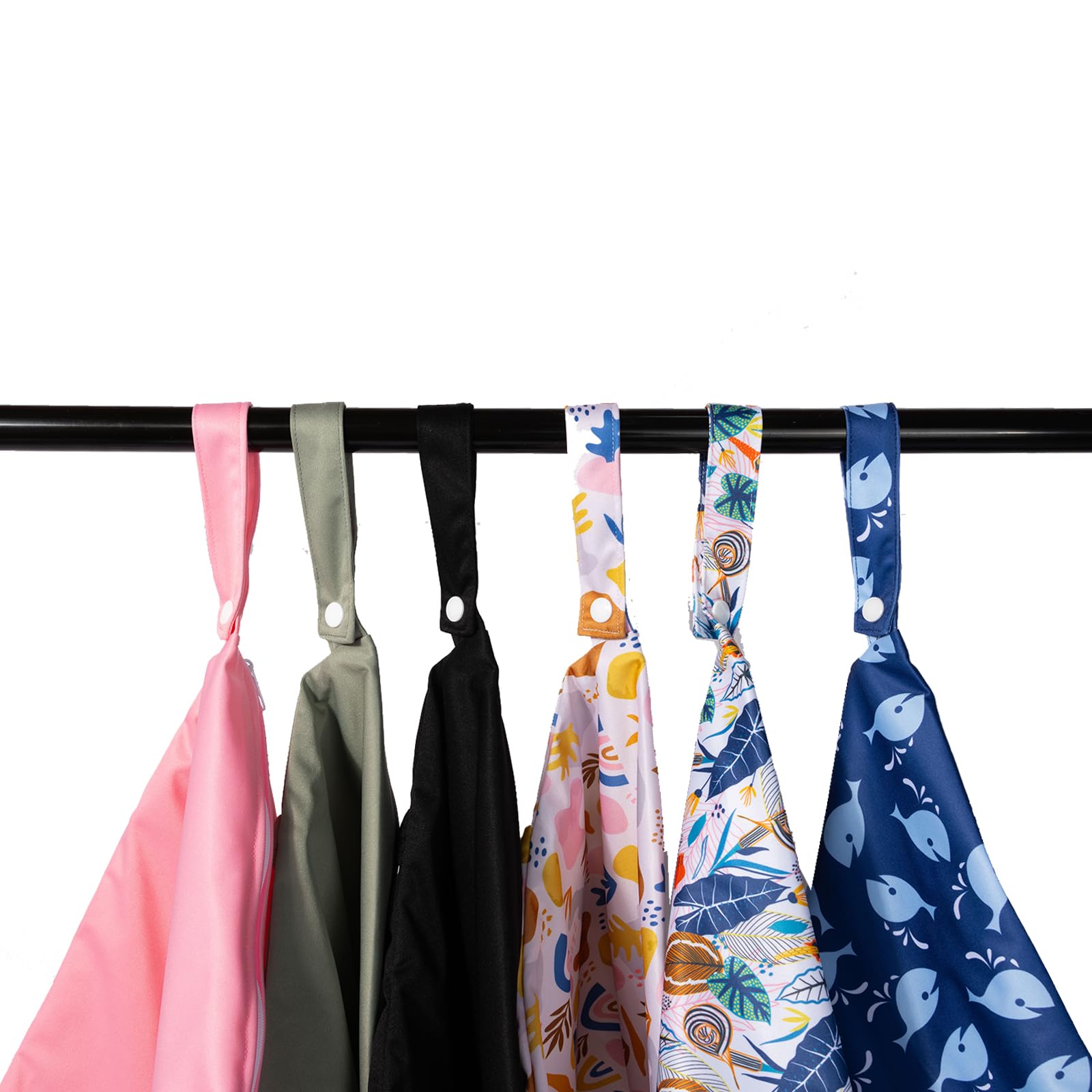 Kawigo organizer role—keeps items tidy during hikes and picnics