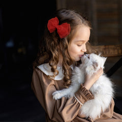 KCHIES secure clip—handy alligator grip for thick or thin hair.