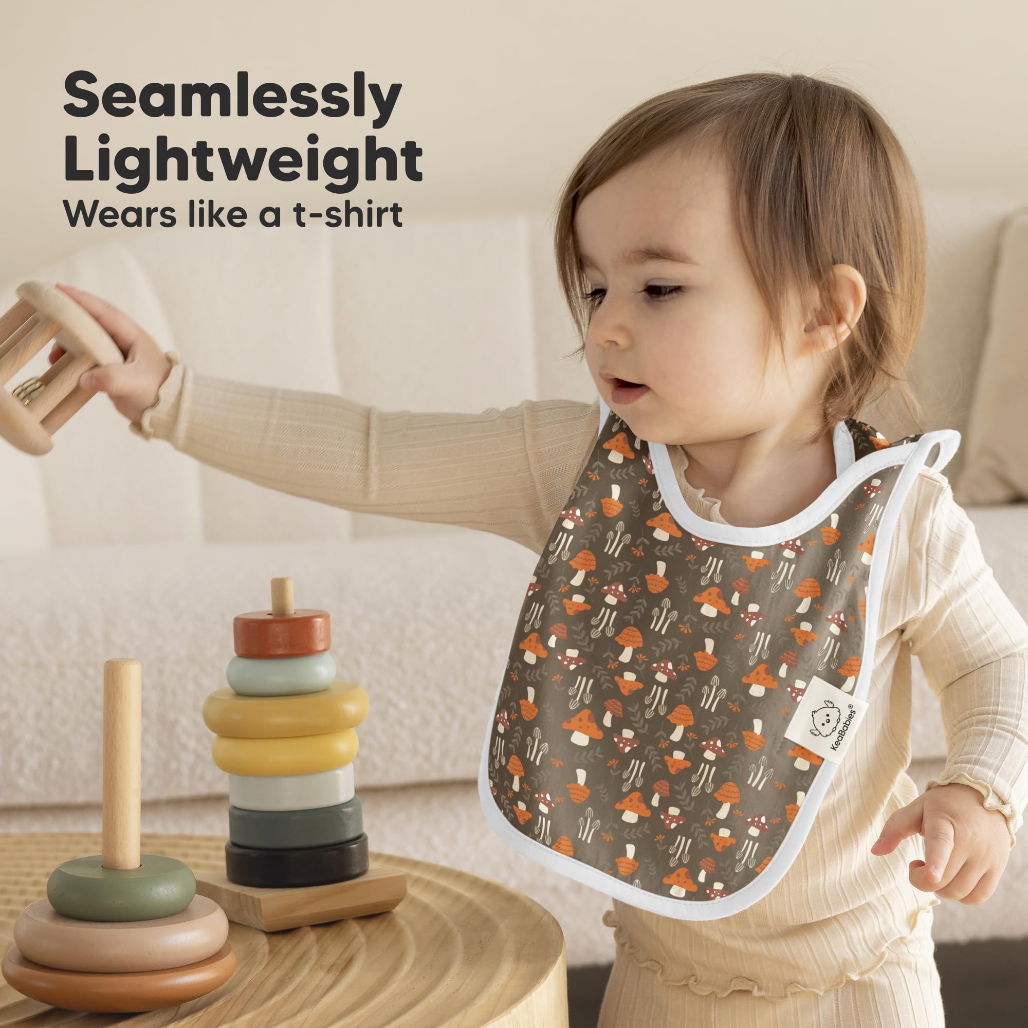 KeaBabies Hallo bib stays on during active play without snaps.