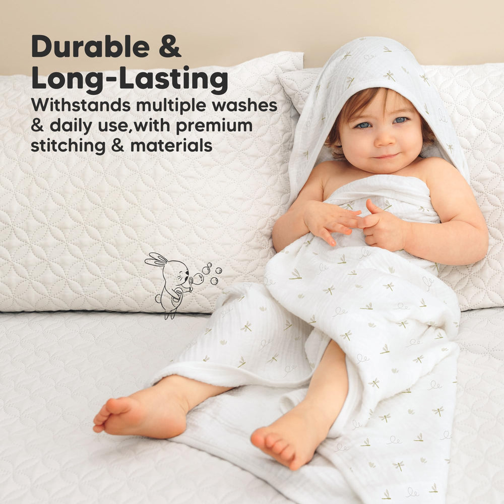 KeaBabies Lyra towel newborn usage depicts skin-friendly bath time comfort.