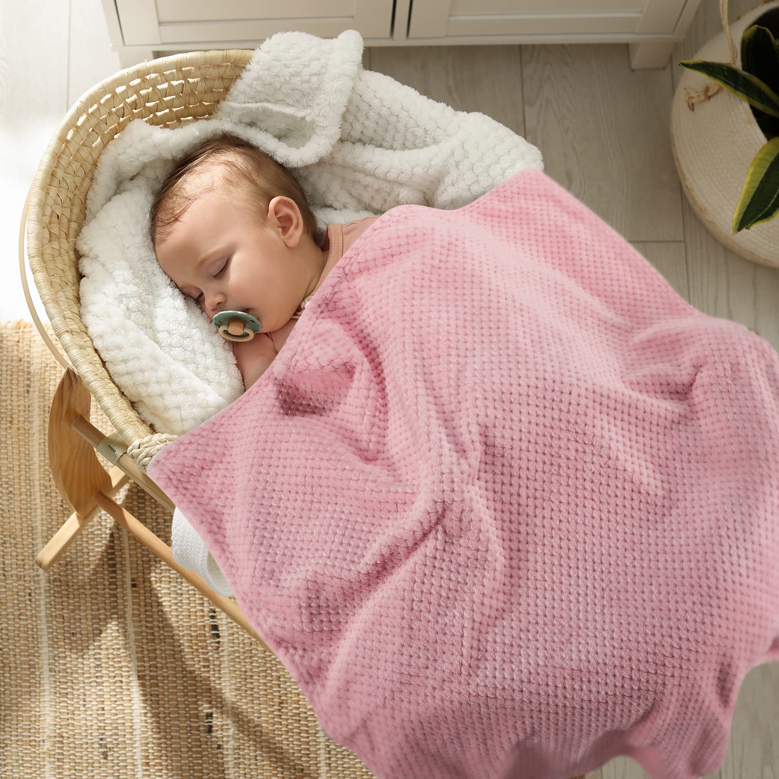 Kenning baby blanket soft-flannel: gentle fabric that stays smooth after washes.