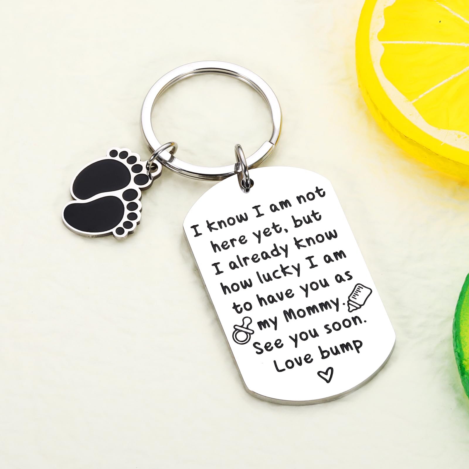 Keyitulo pregnant wife gift keychain—compact reminder of love and anticipation.