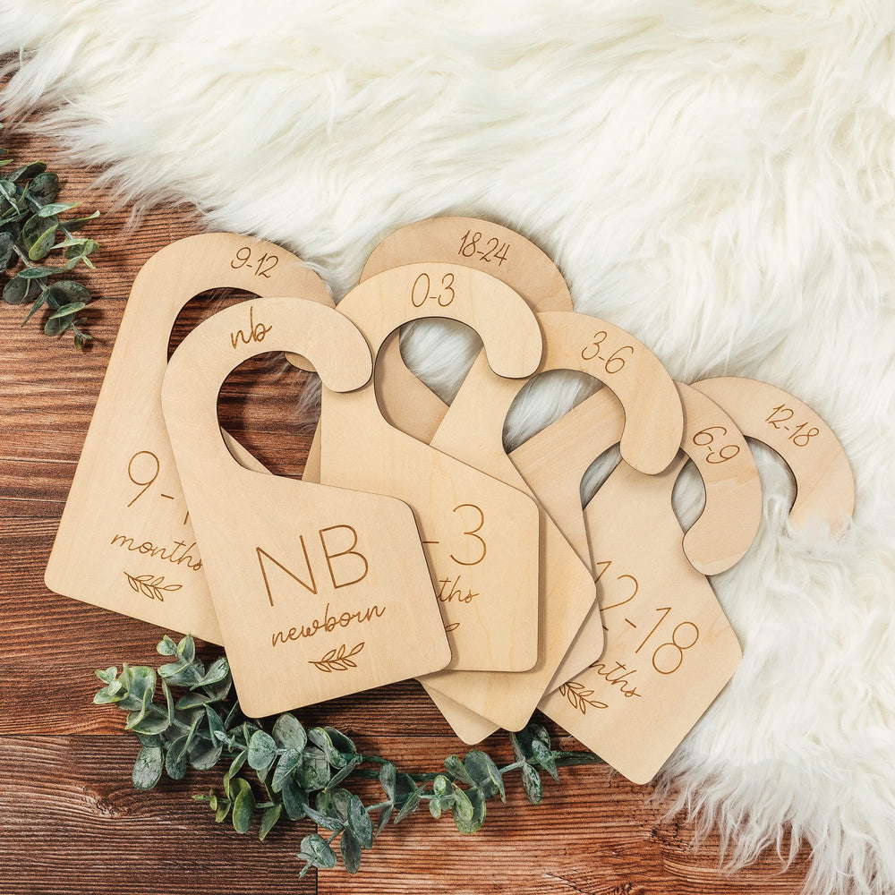 KIBAGA baby closet dividers for newborn clothes—easy organization and visual order.
