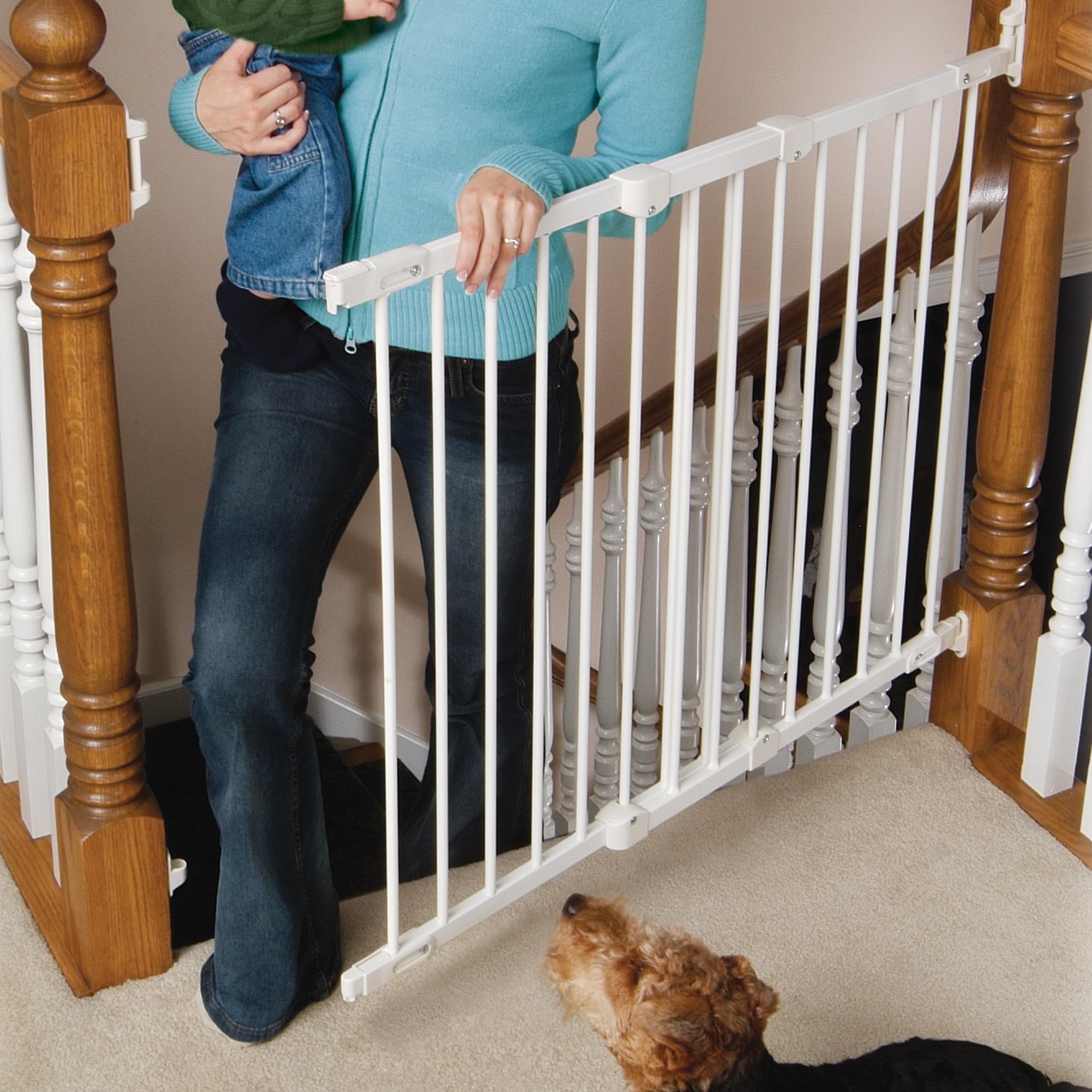 KidCo strong steel construction gate conveys durability for busy homes.