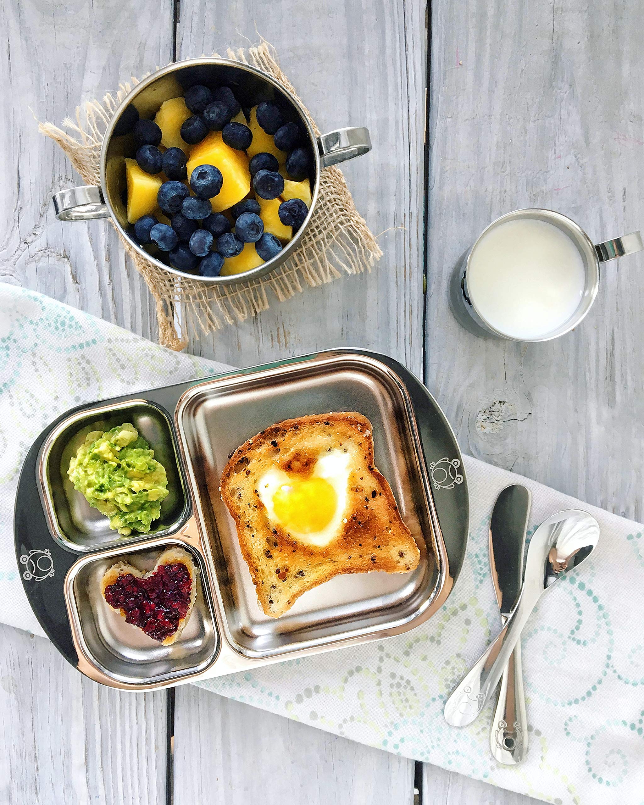 Kiddobloom stainless steel utensils show lunchbox-friendly design and durability.