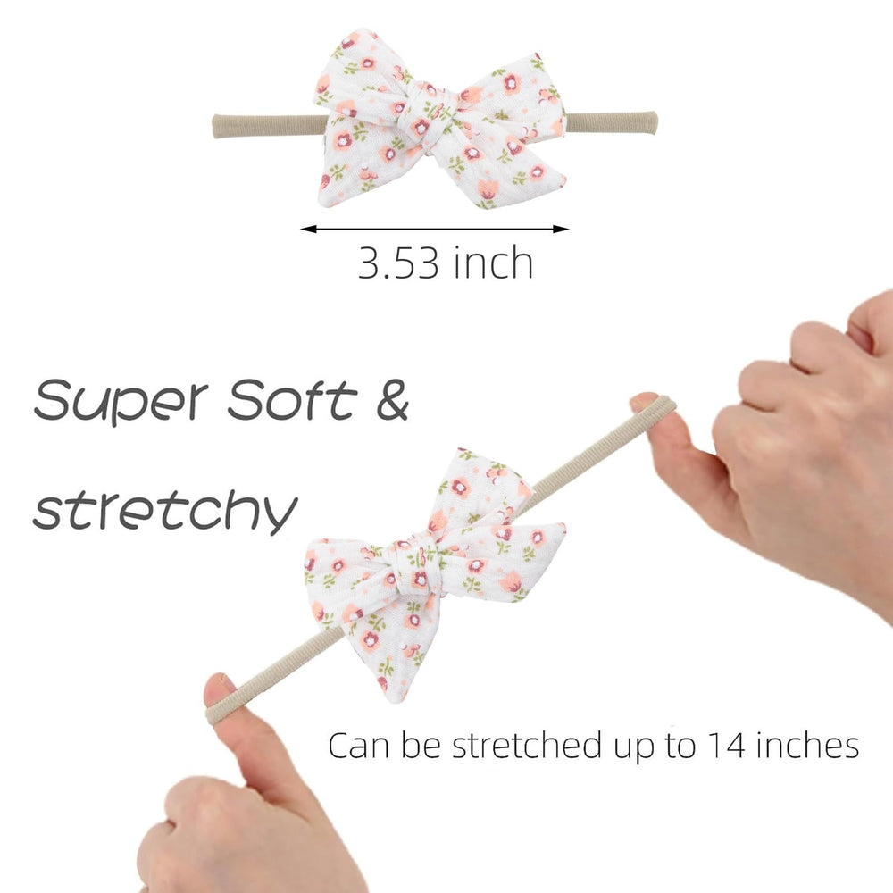KIDOCHEESE Baby Bows stretchy elastic band demonstrates flexible, secure, no-slip fit.