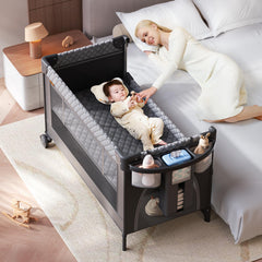 Kingobabys 4-in-1 bassinet with diaper changer supports quick, comfortable changes.