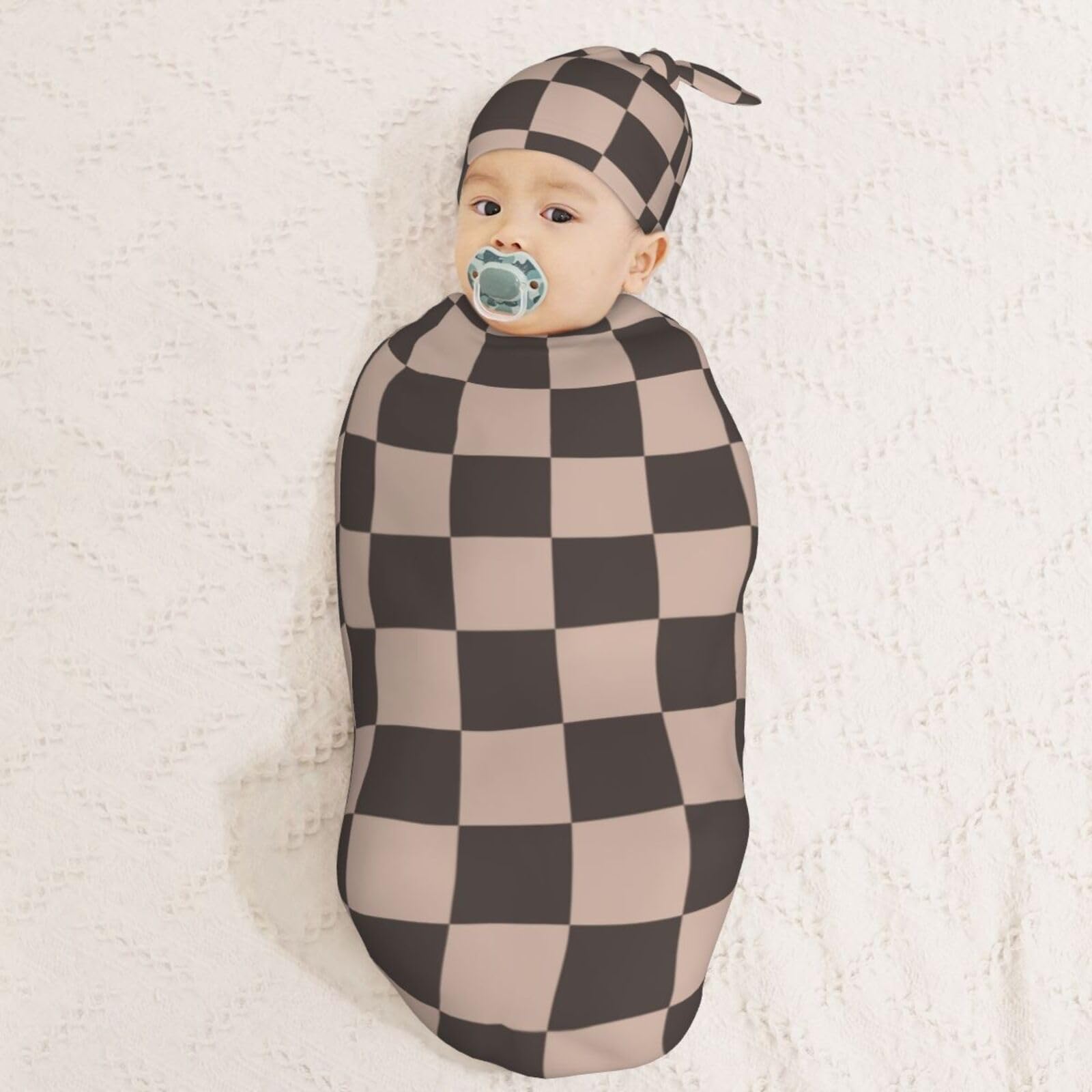 KiuLoam swaddle cocoon design close-up shows secure sleep aid and comfort