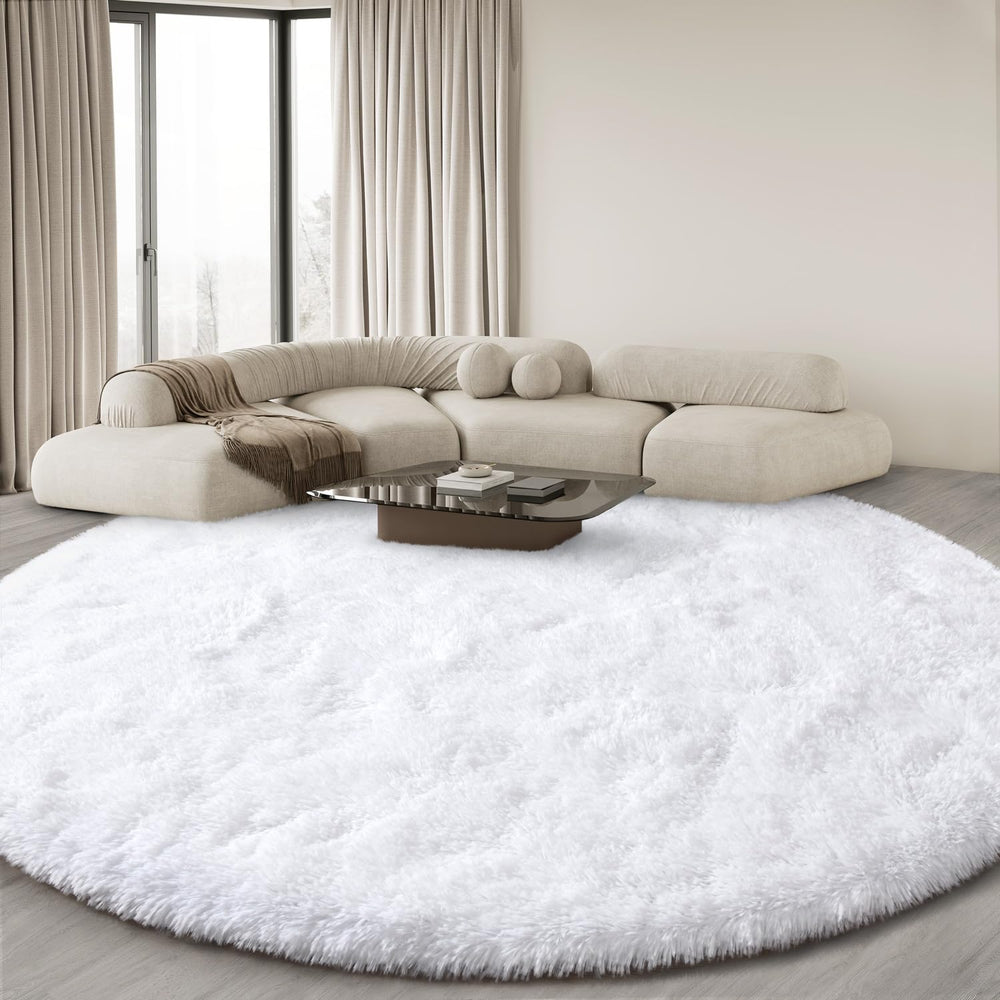 KIXINWA easy-clean rug is vacuum-friendly and air-dries quickly.