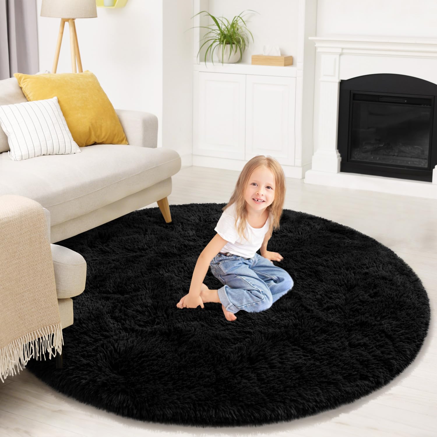 KIXINWA washable plush rug is easy to clean with vacuuming or light hand wash.