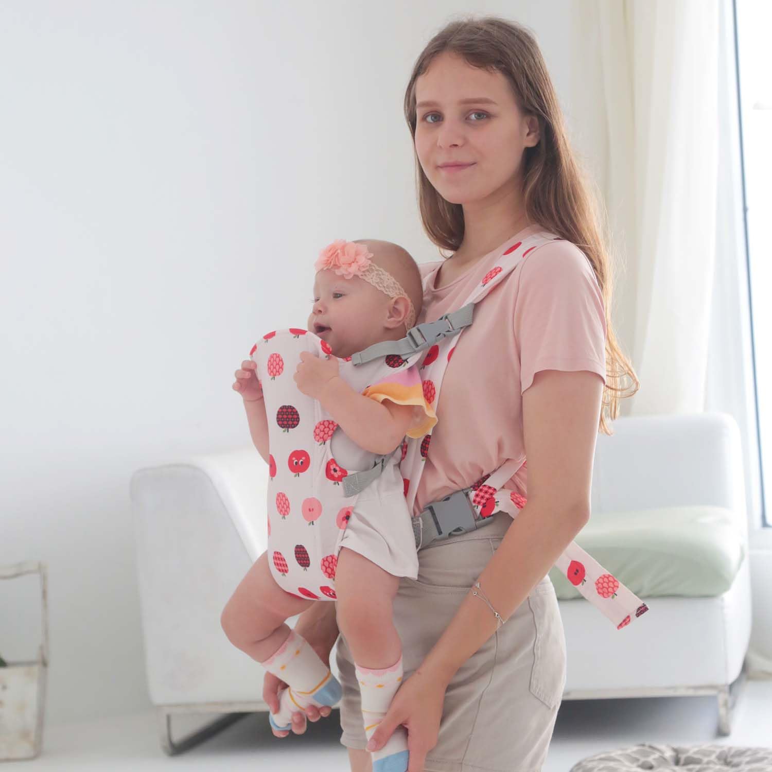 KIYUMI Cactus 4-in-1 modes support growing child through early years.
