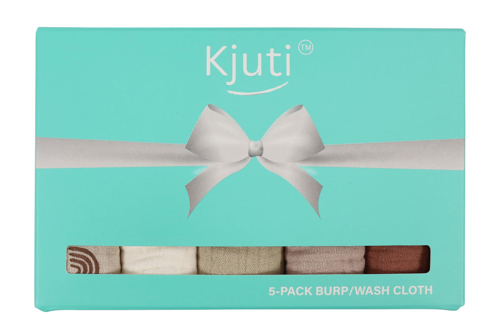 Kjuti 4-layer design keeps baby clean during spits.