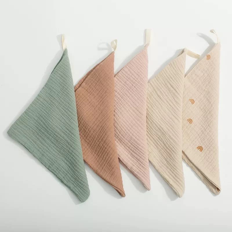 Kjuti burp cloths during feeding demonstrate quick-dry performance after washing.
