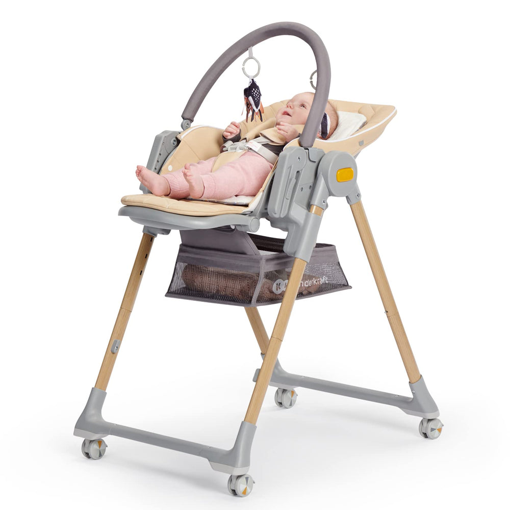 Kinderkraft LASTREE 5-point harness securing the seat