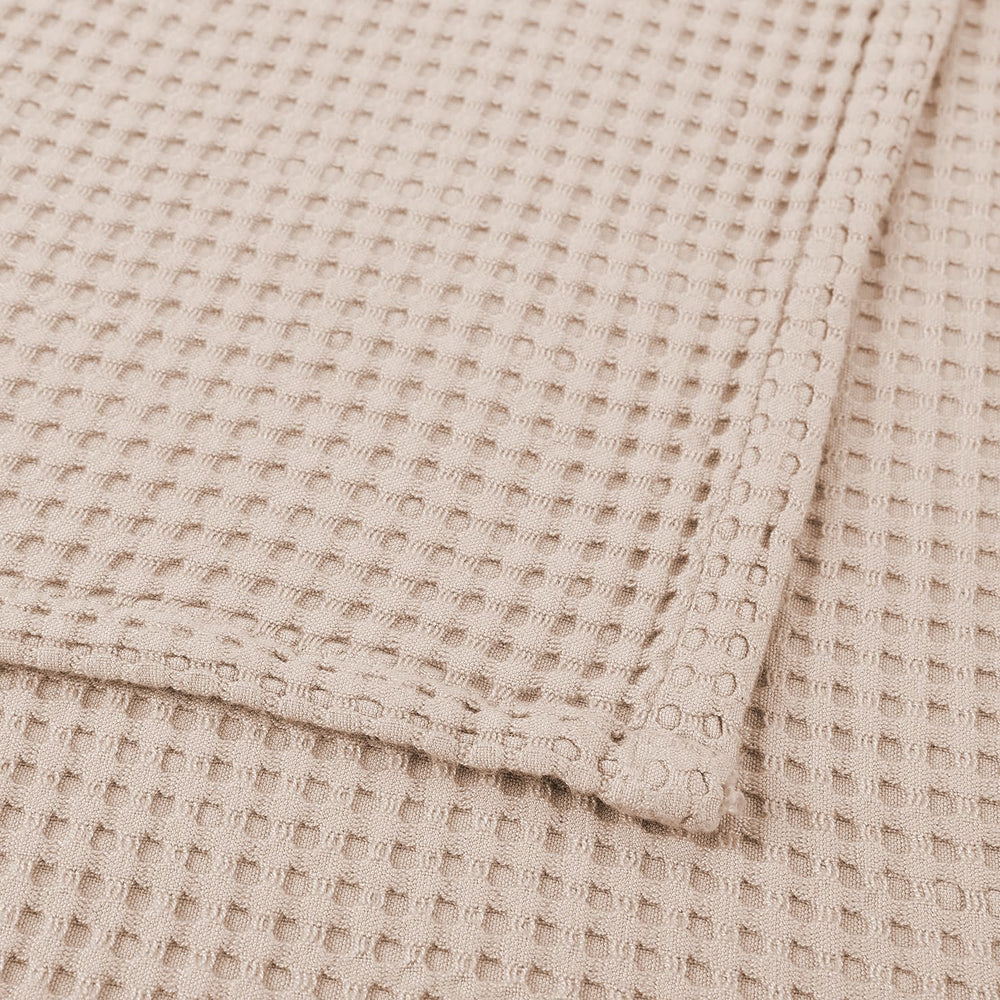 Kloovete baby blanket used as swaddle to soothe newborns.