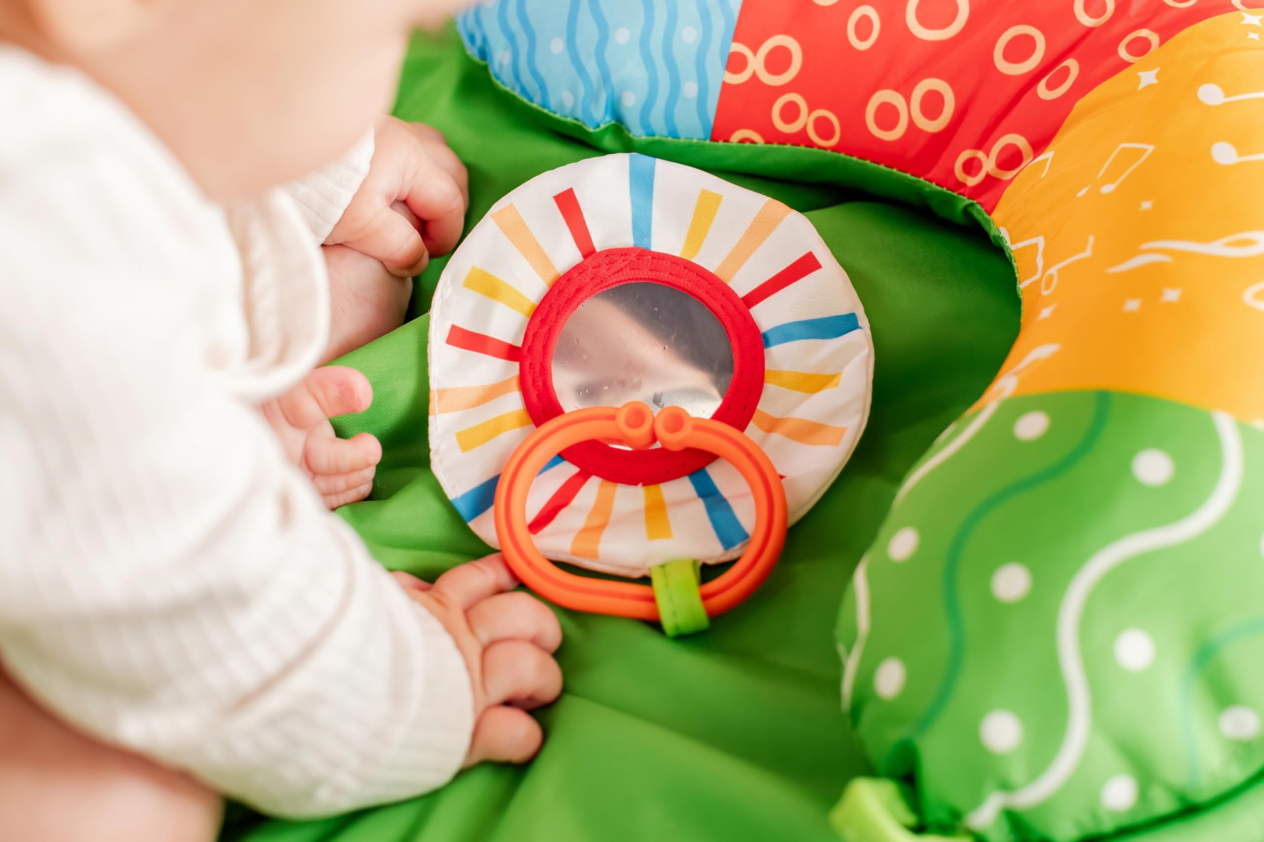 Knotly Charm foldable portable infant chair for easy travel