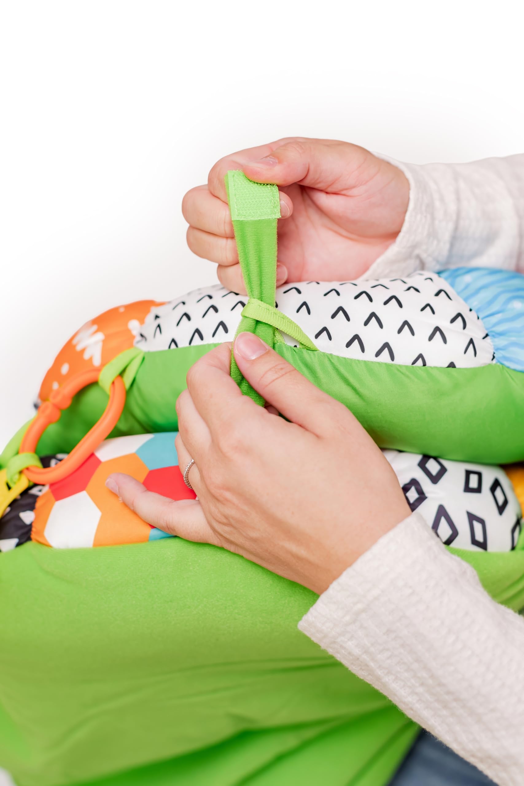 Knotly Charm button and Velcro assembly for quick setup