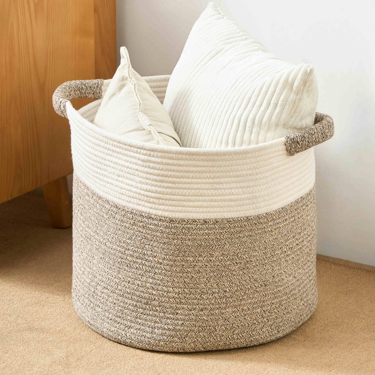 Kodomoore Blanket Basket front view shows round rope design ideal for organized blankets.