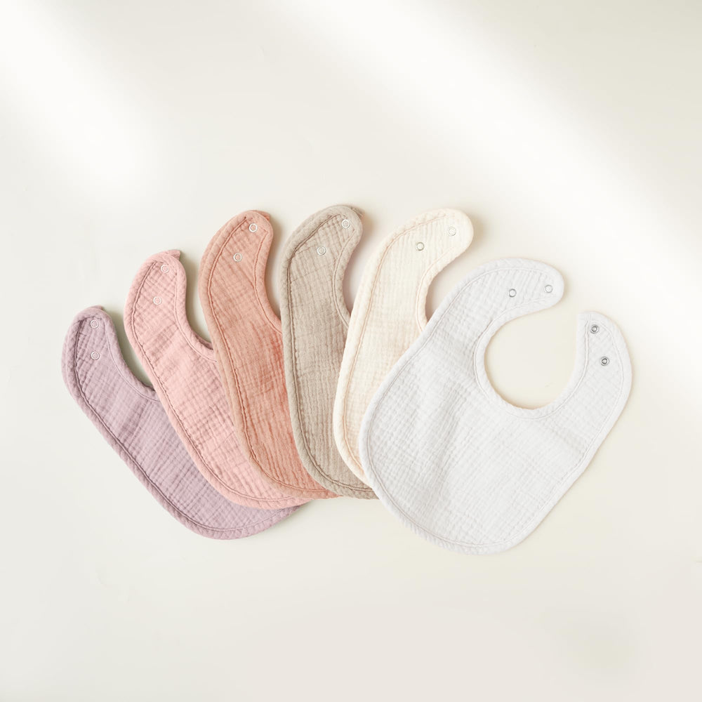 Konssy bibs are machine washable for busy parent households