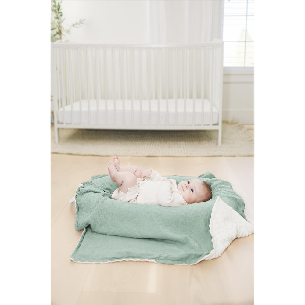 Konssy baby blanket nursing-cover-ready setup for convenient feeds