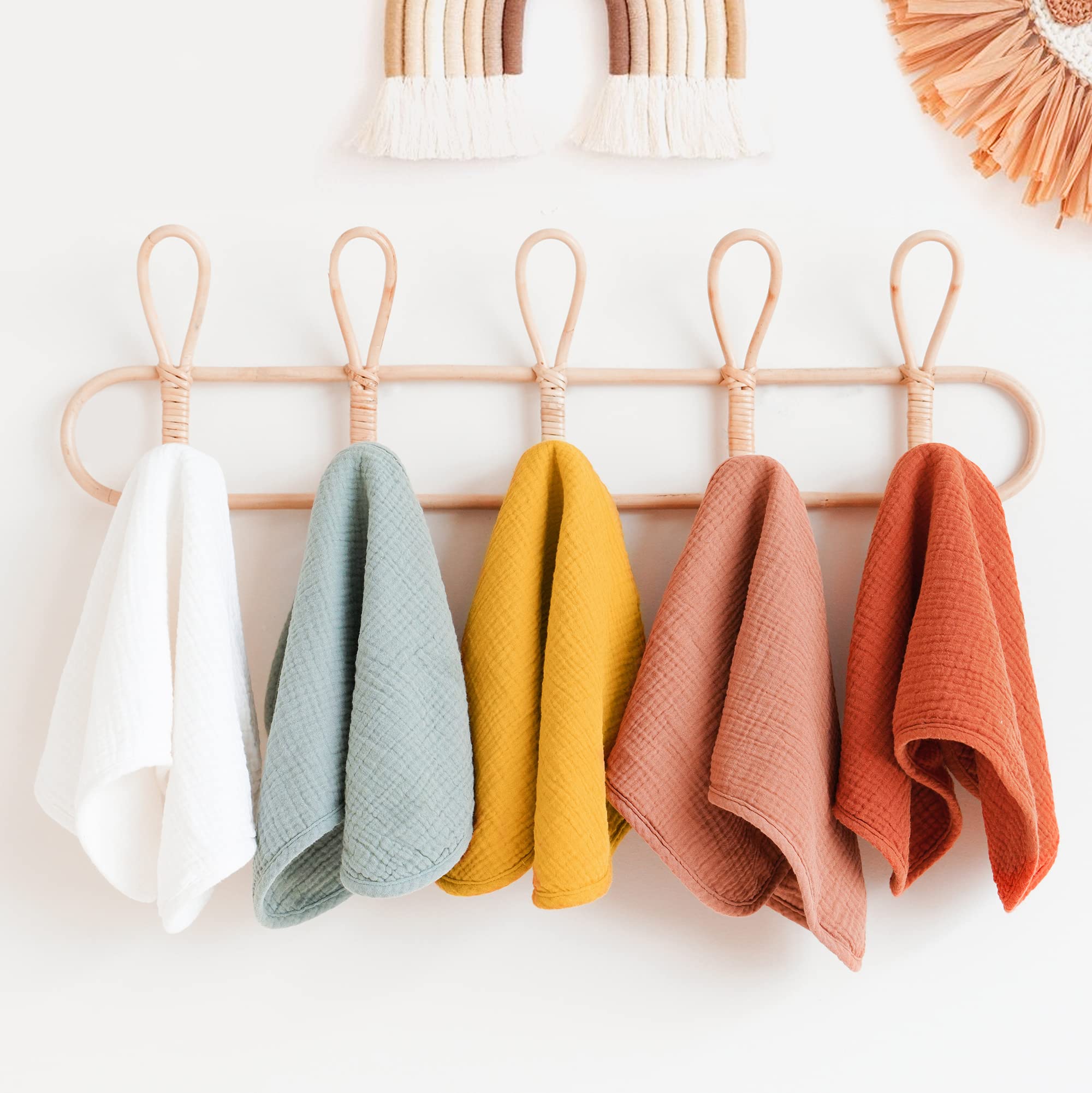 Konssy baby burp cloths provide reliable protection during feeds and messes.