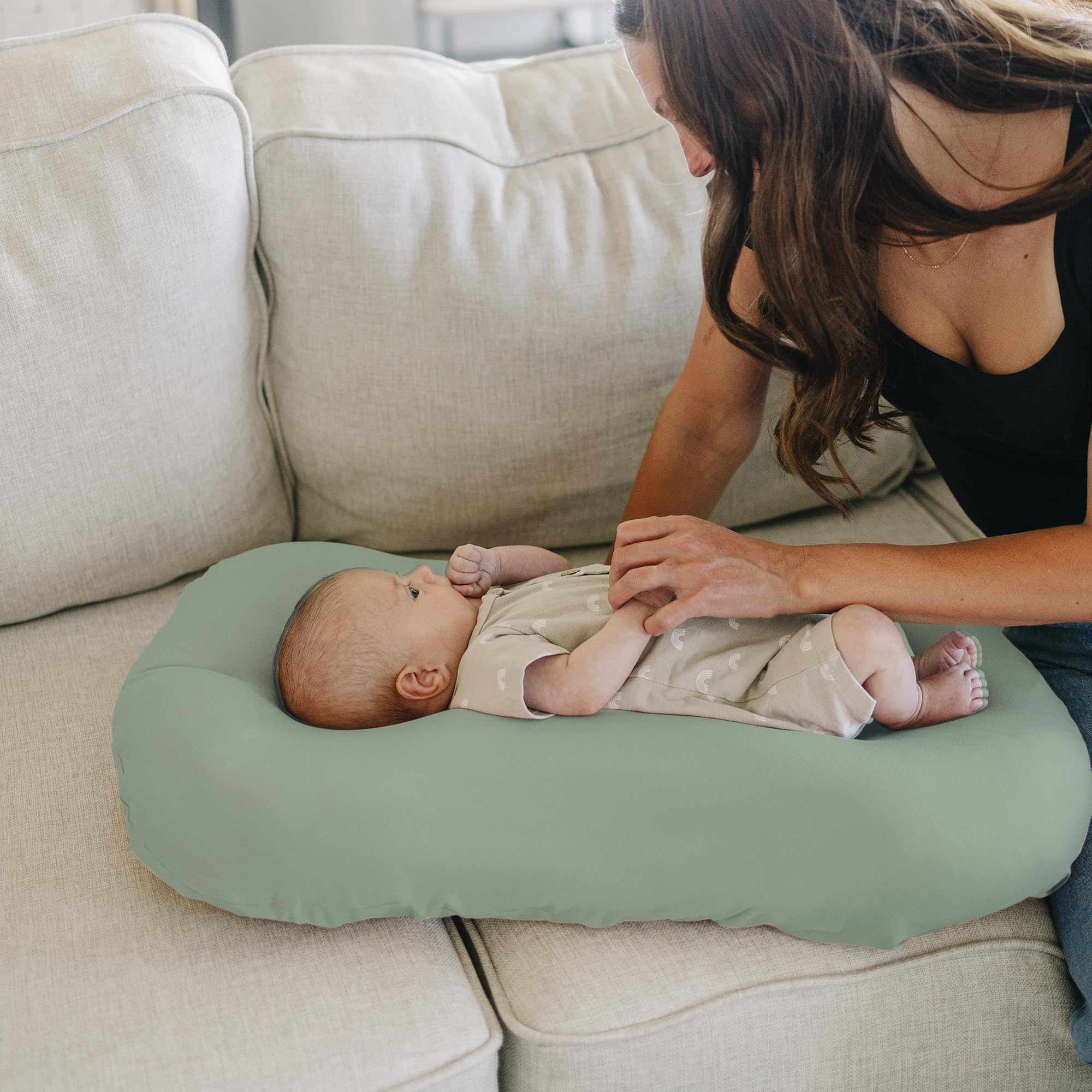 Konssy covers only green leaves, ideal gift for new parents