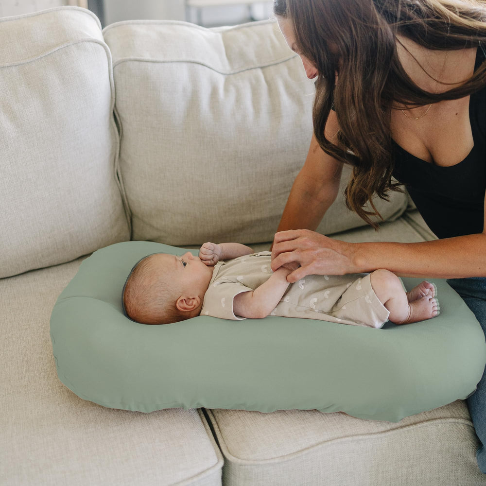 Konssy covers only green leaves, ideal gift for new parents