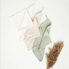 Konssy washcloths in varied colors displayed, soft material ready for everyday cleaning.