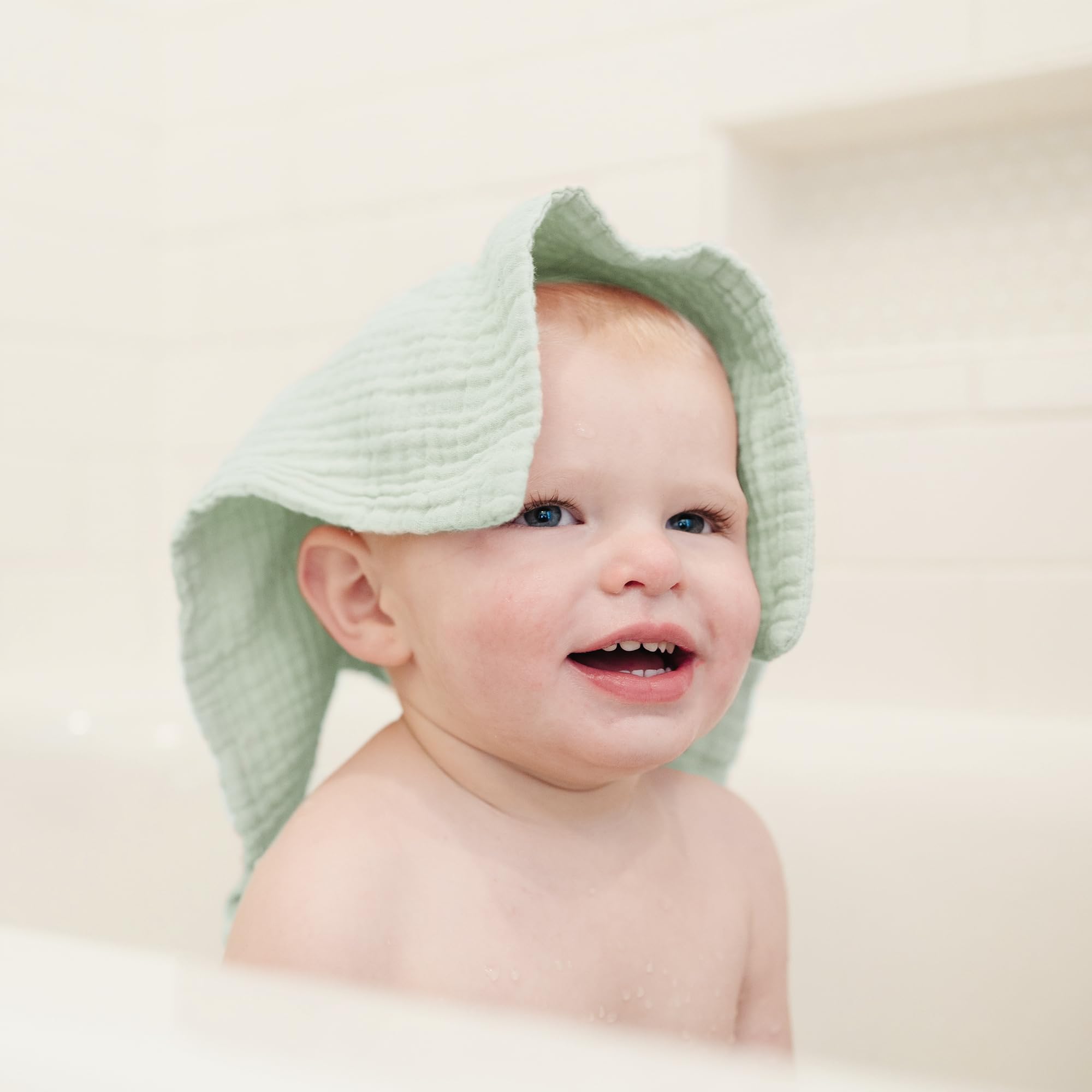 Versatile use as burp cloths and towels with Konssy muslin washcloths for on-the-go.