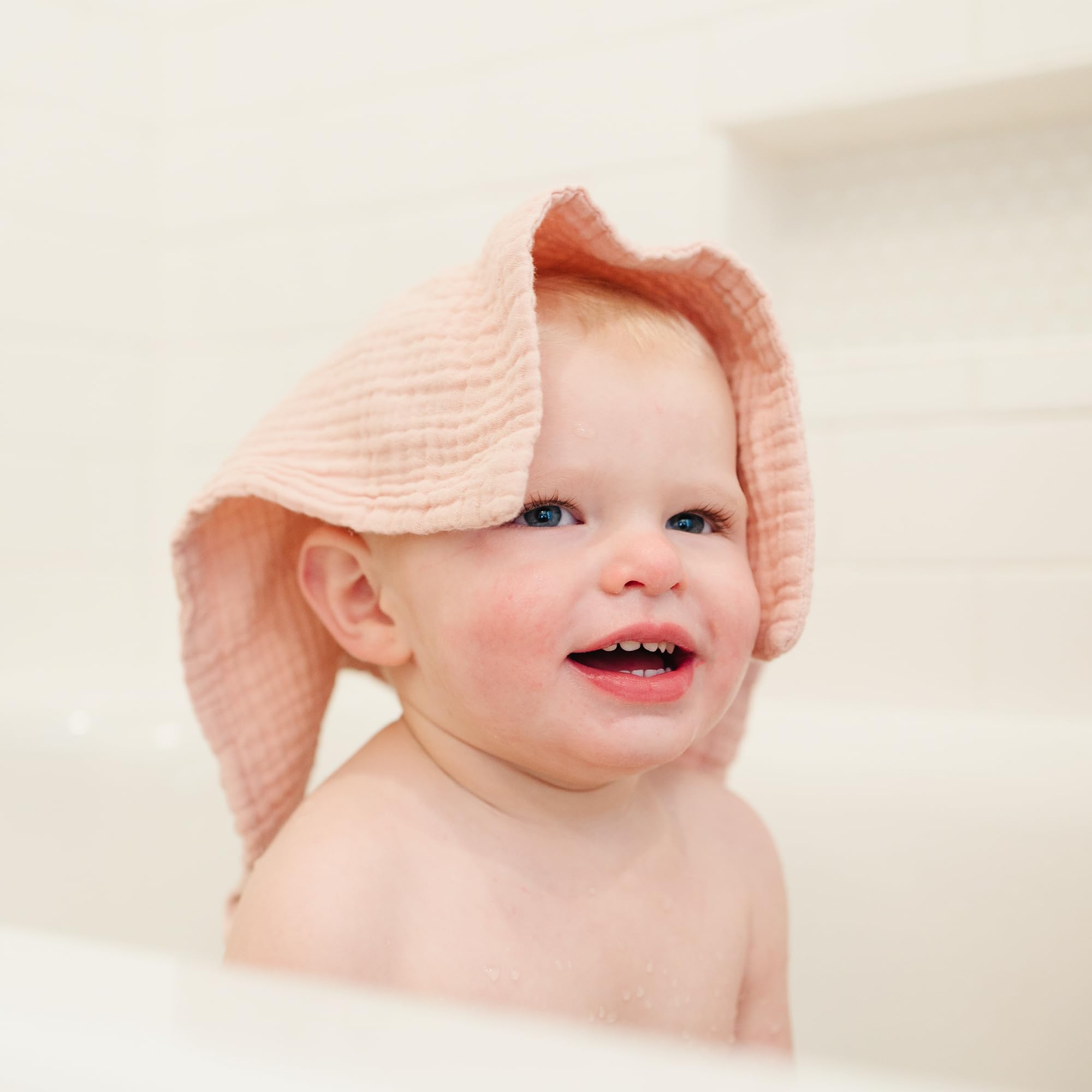 Konssy washcloths durable fabric stays soft after many washes.