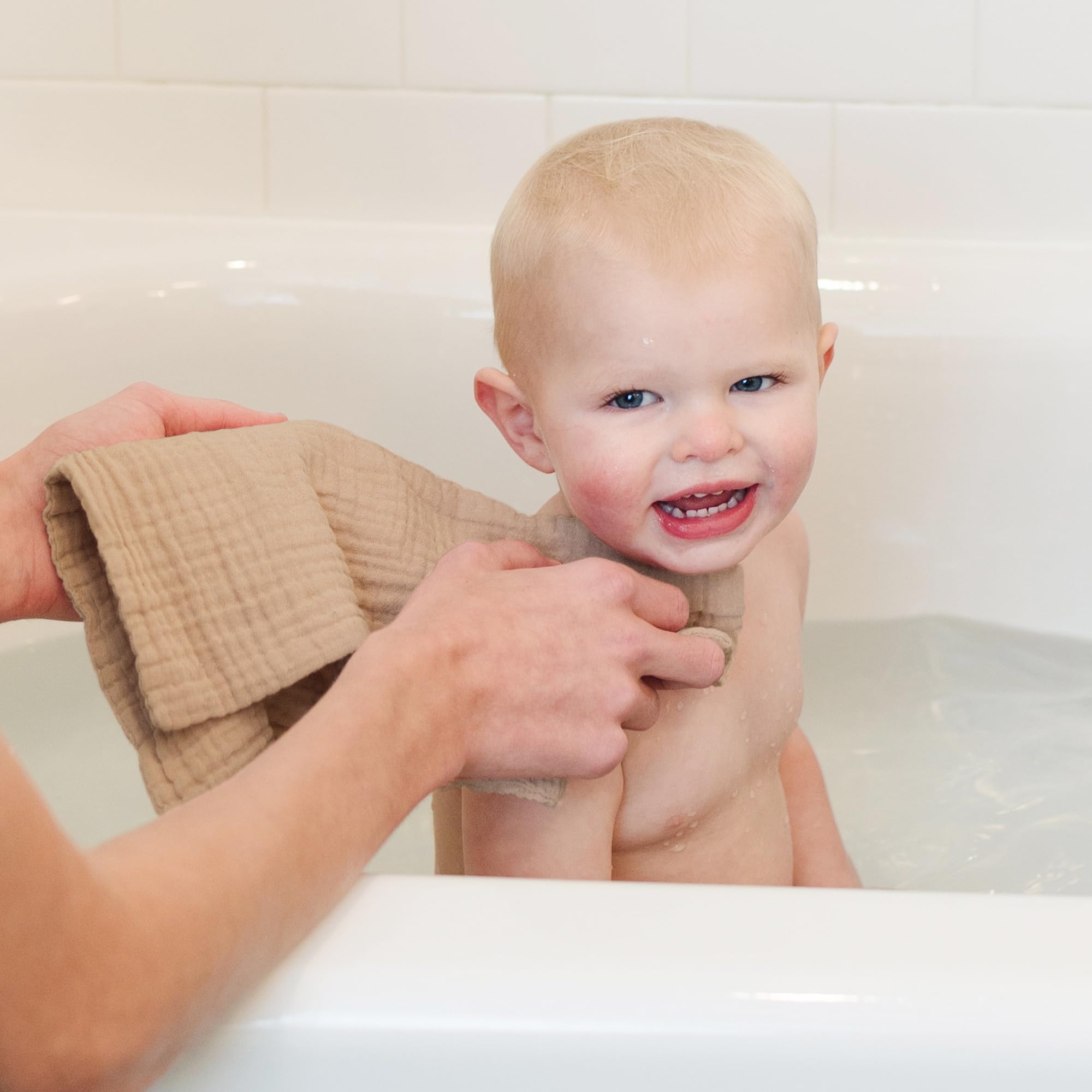 Konssy muslin washcloths durability visual hint of long-lasting softness after washes.