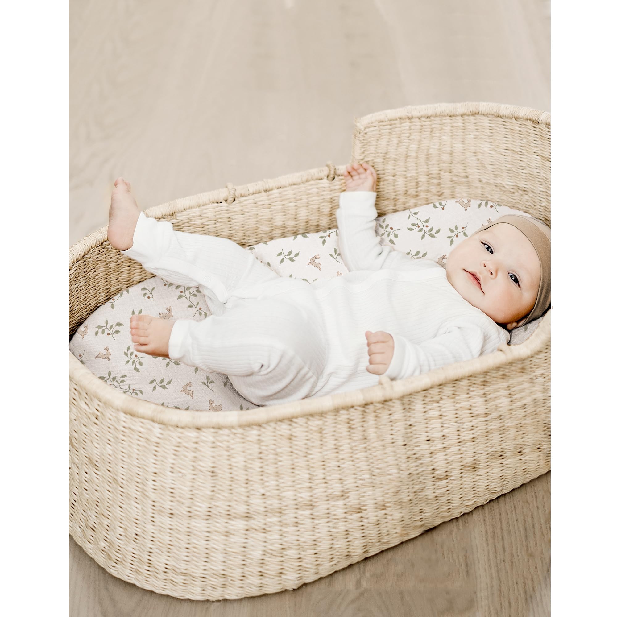 Konssy gift-ready bassinet sheet pack suitable for baby showers and registries.