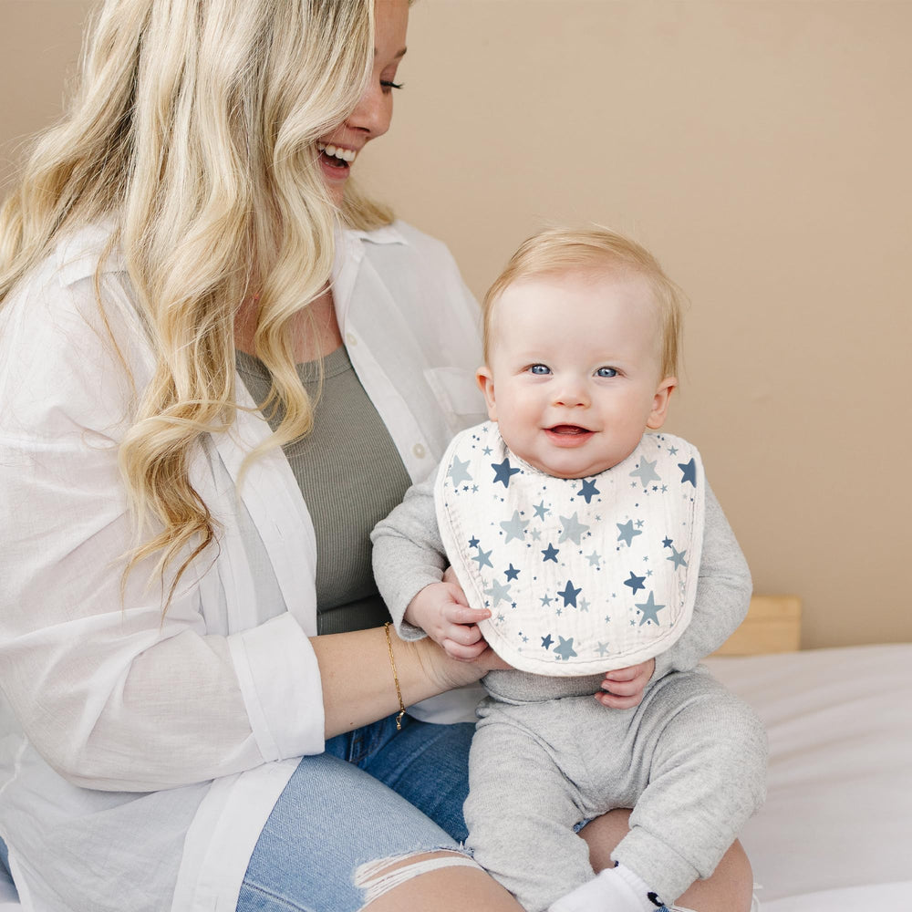 Konssy bib unisex-designs offer stylish, gender-neutral coverage for daily use