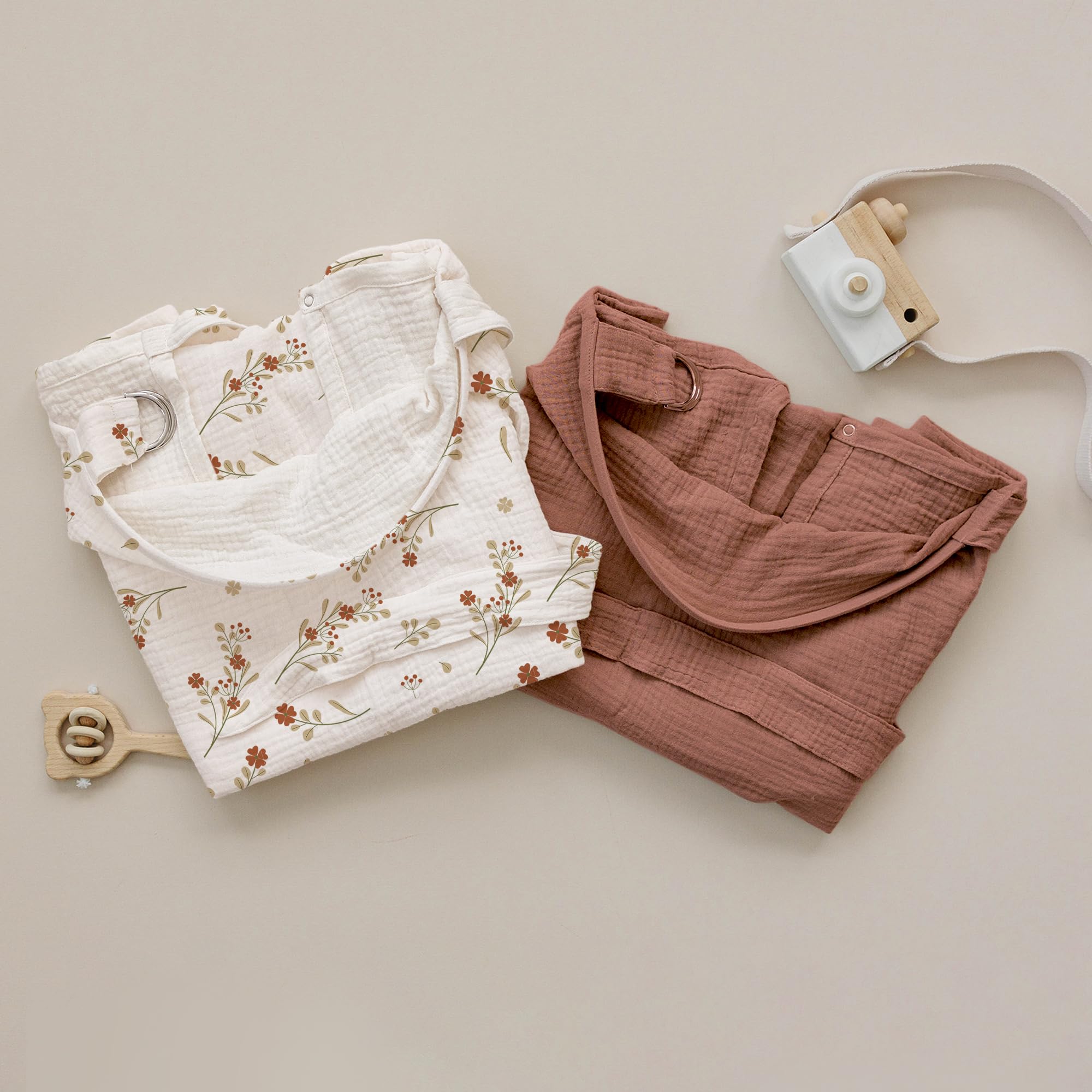 Konssy nursing cover featuring a buckle for enhanced coverage during nursing.