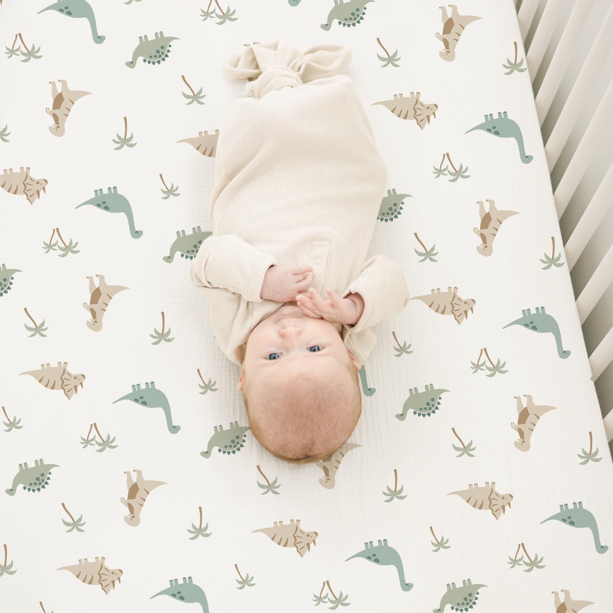 Konssy crib-sheet closeup shows soft cotton texture and durable weave