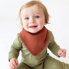 Konssy multifunctional bibs – doubles as burp cloth and washcloth.