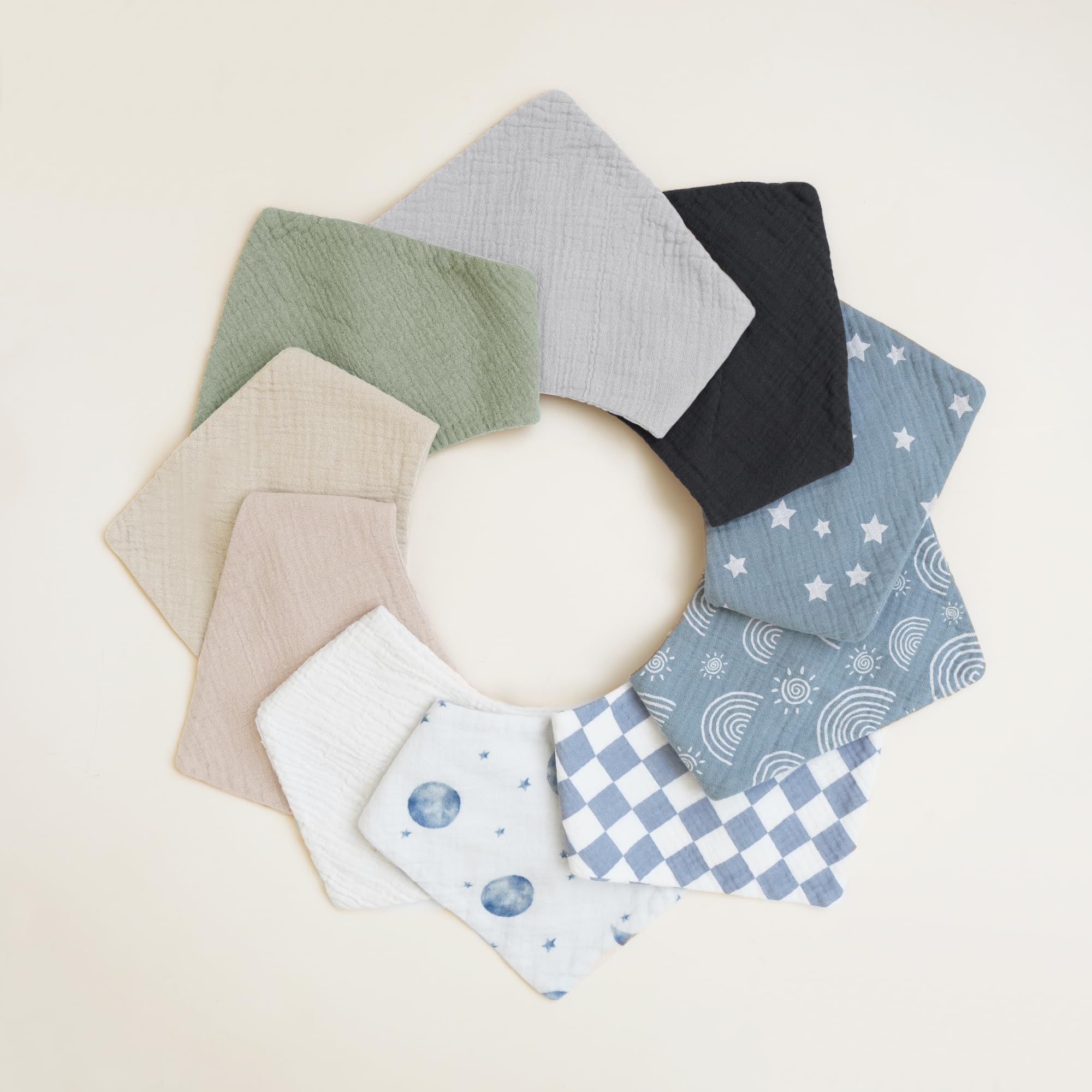Konssy Muslin bib with nickel-free snaps, adjustable fit
