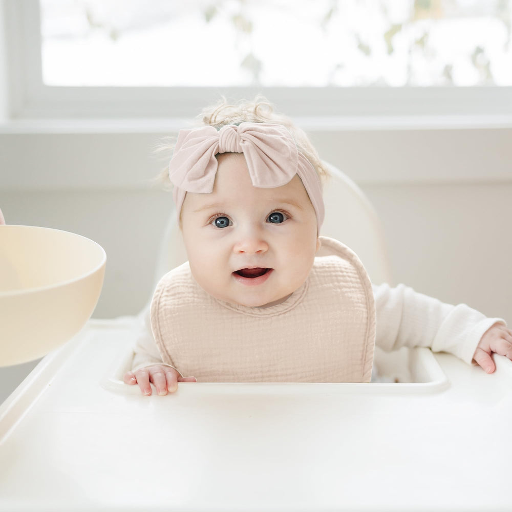 Konssy Muslin Bibs in a pack of 8 unisex colors coordinating with outfits