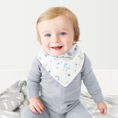 Konssy Bib laid flat demonstrates easy-care machine washable design for busy parents.