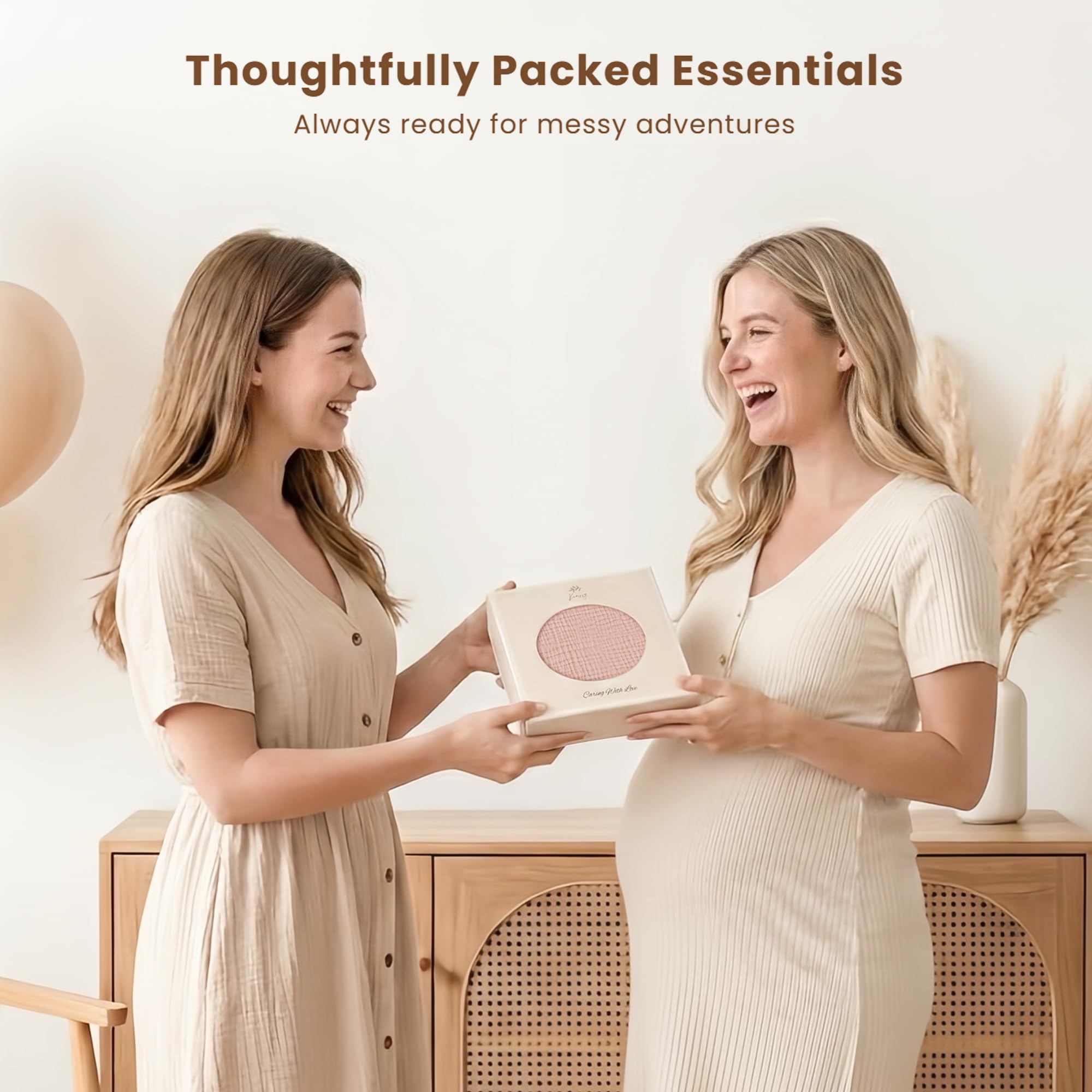 Konssy muslin bibs with 2-snap design offering easy care and machine-washable convenience.