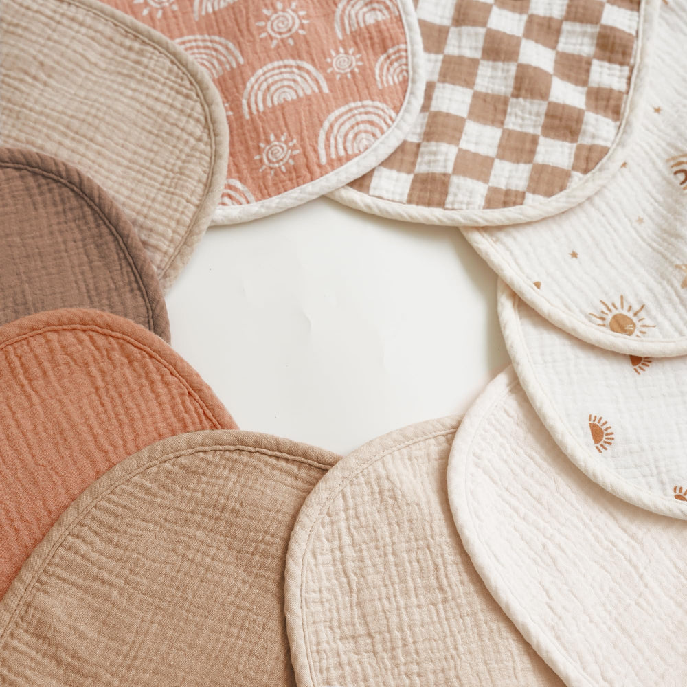 Konssy muslin baby bib soft comfort fleece back detail.